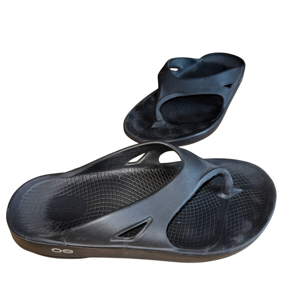 💥 OOFOS OOLALA UNISEX BLACK FLIP FLOP SZ M 8 W 10 BEACHWEAR CUSHIONED FOOTBED
